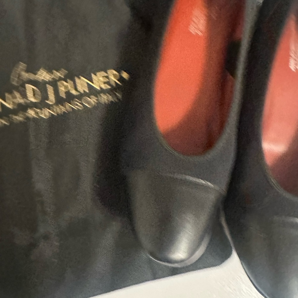 Couture Donald J. Pliner Black Authentic Leather Flats Size 8 - Picture 3 of 8